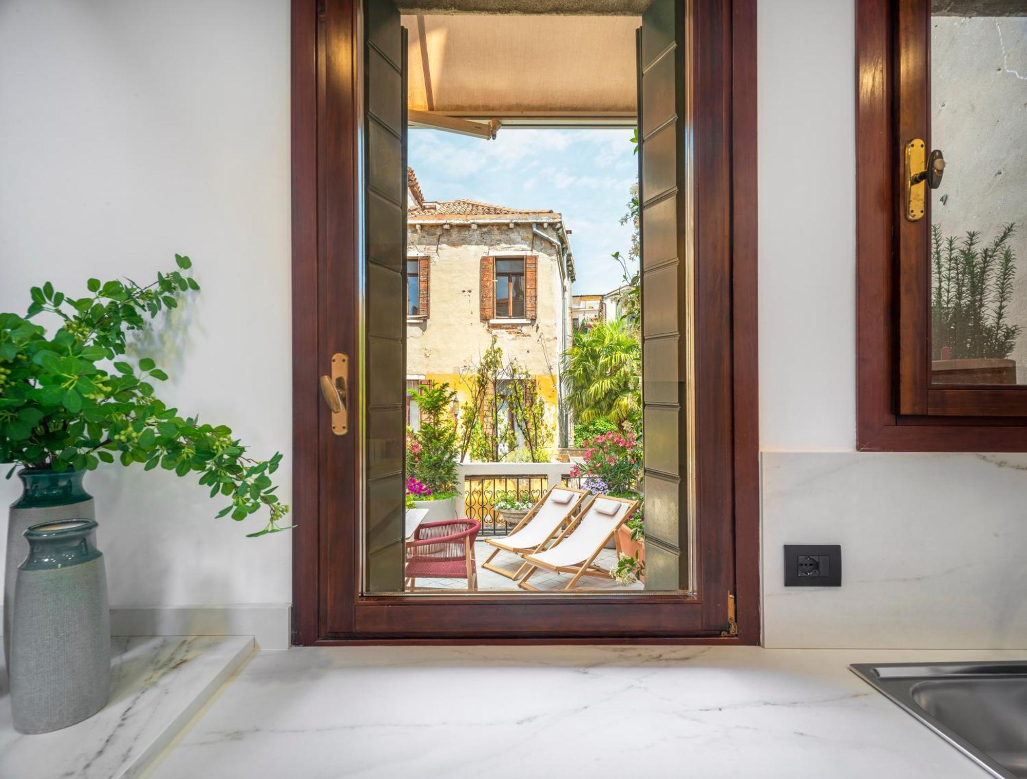 Apartment San Barnaba Palace R&r