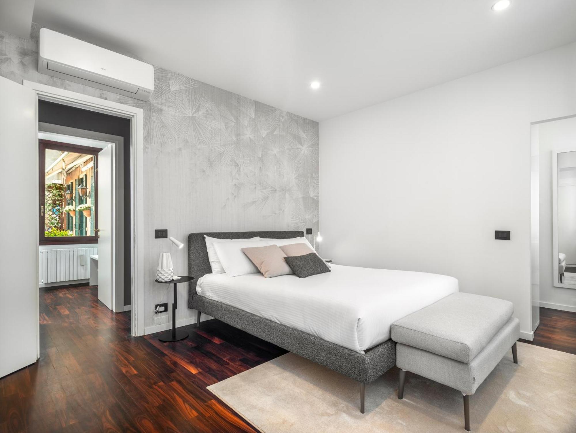 San Barnaba Palace R&r Apartment *