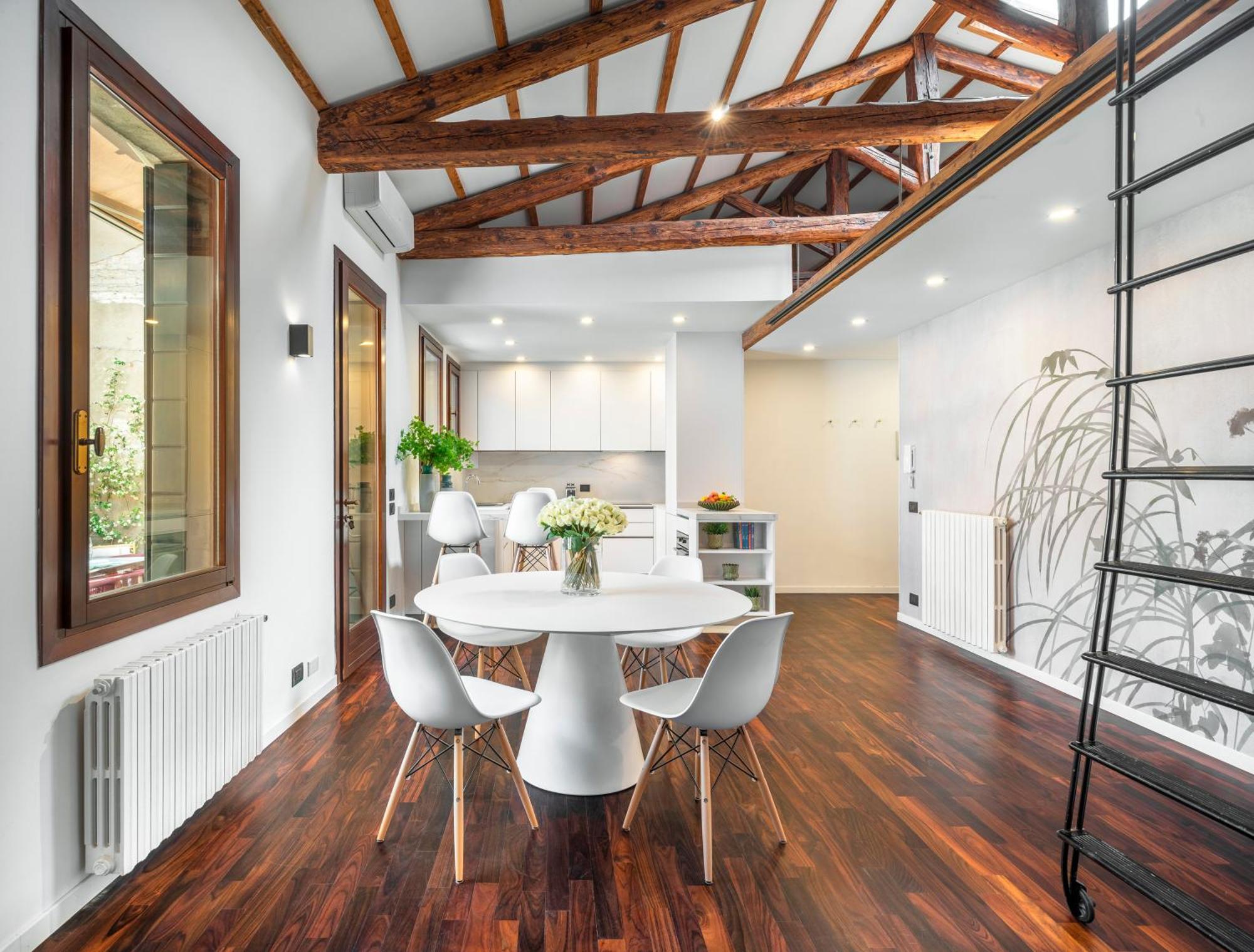 San Barnaba Palace R&r Apartment