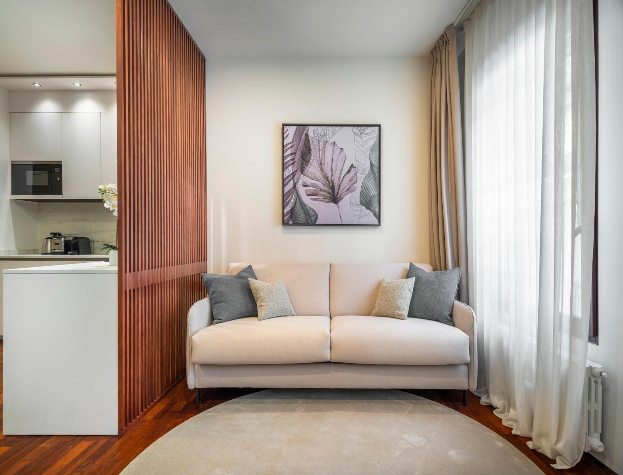San Barnaba Palace R&r Apartment