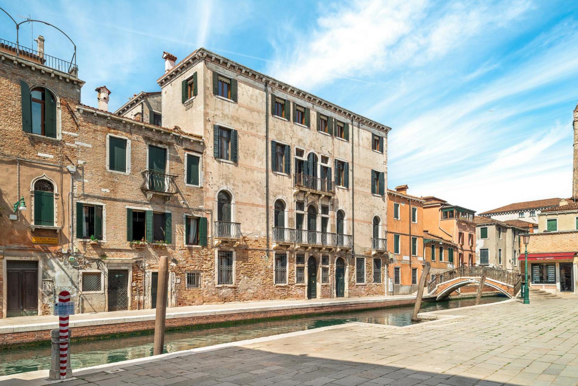 San Barnaba Palace R&r Apartment *