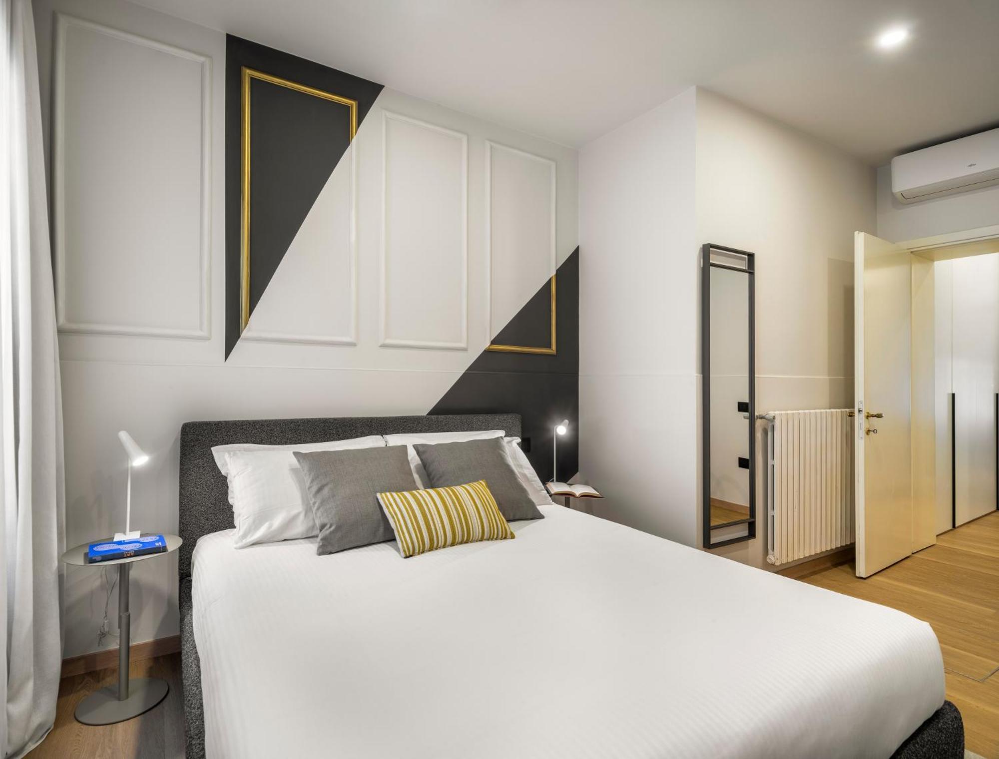 Apartment San Barnaba Palace R&r *